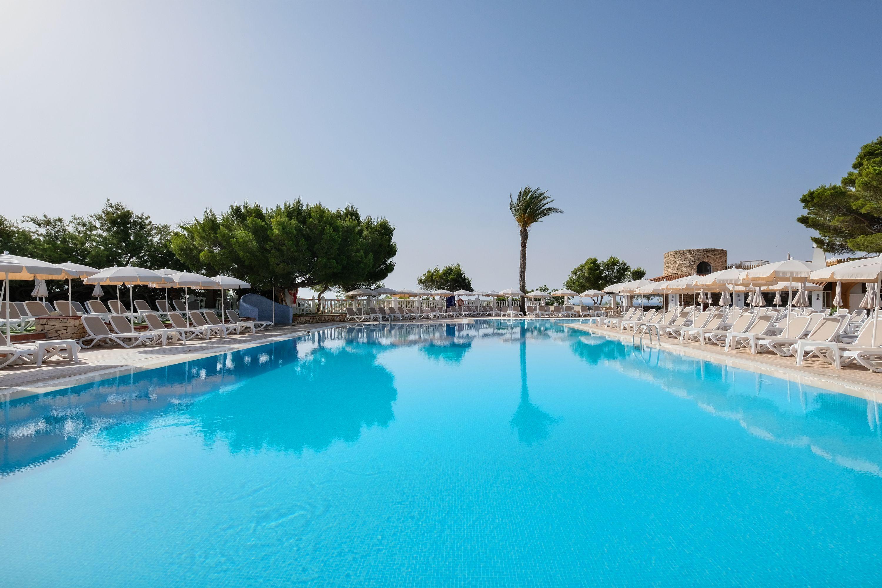 Fergus Style Punta Arabi Hotel Es Canar  Exterior photo