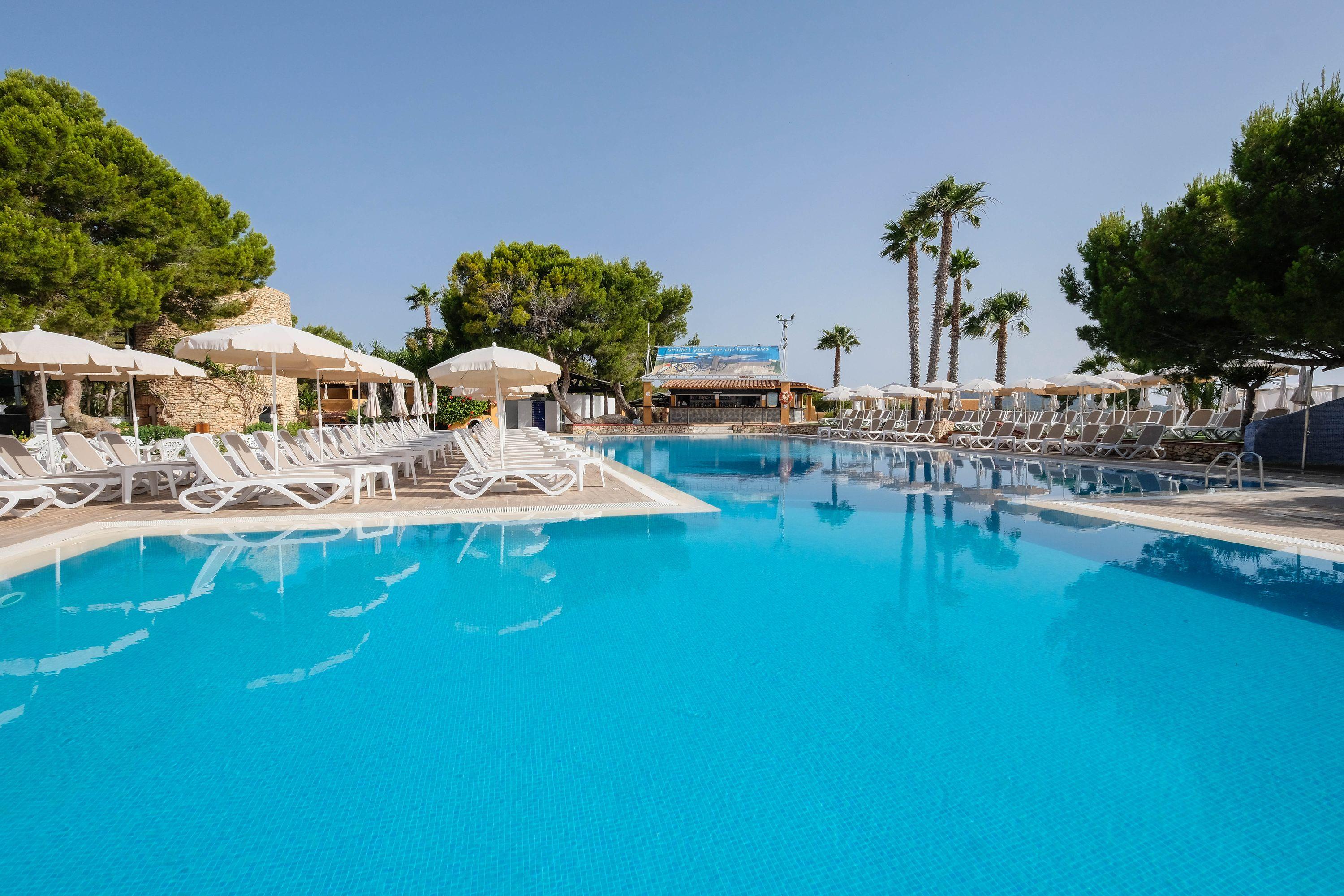 Fergus Style Punta Arabi Hotel Es Canar  Exterior photo